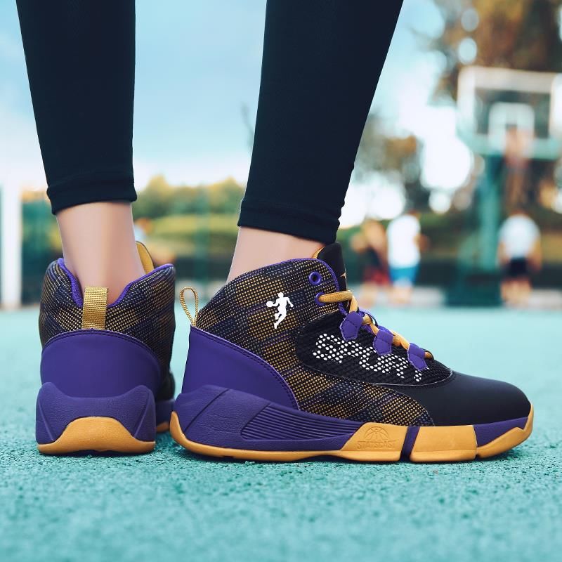 Basketball shoes
